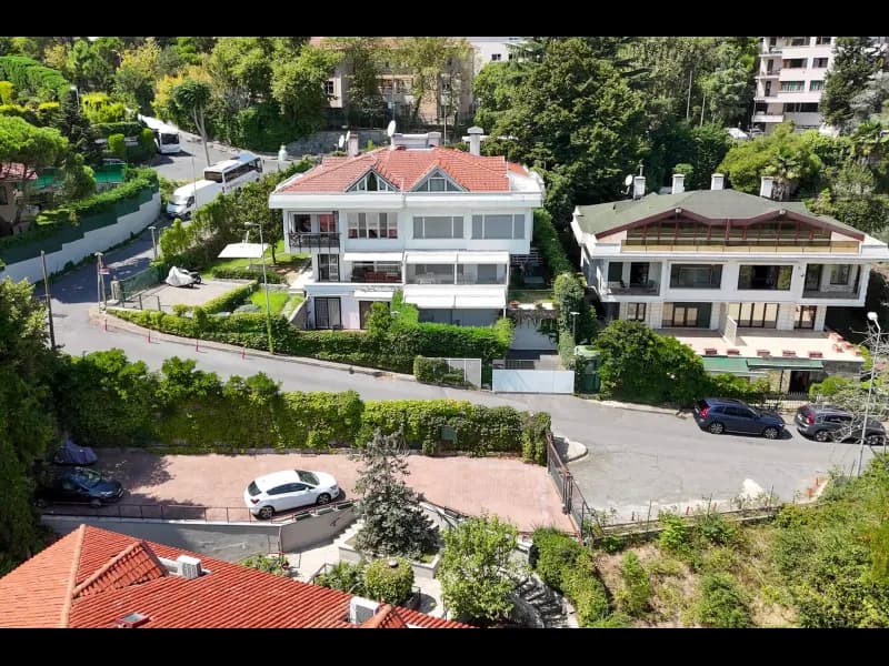 Bebek Yokusu Özenli Sokak 650m2 Boğaz Manzaralı Özel Villa /LUX