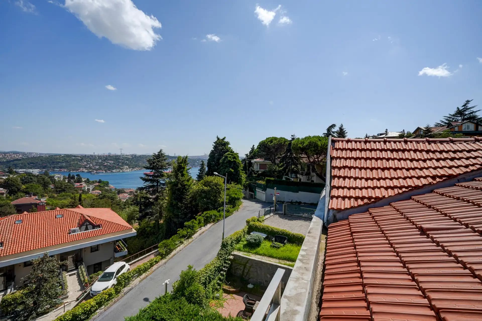 Bebek Yokusu Özenli Sokak 650m2 Boğaz Manzaralı Özel Villa /LUX