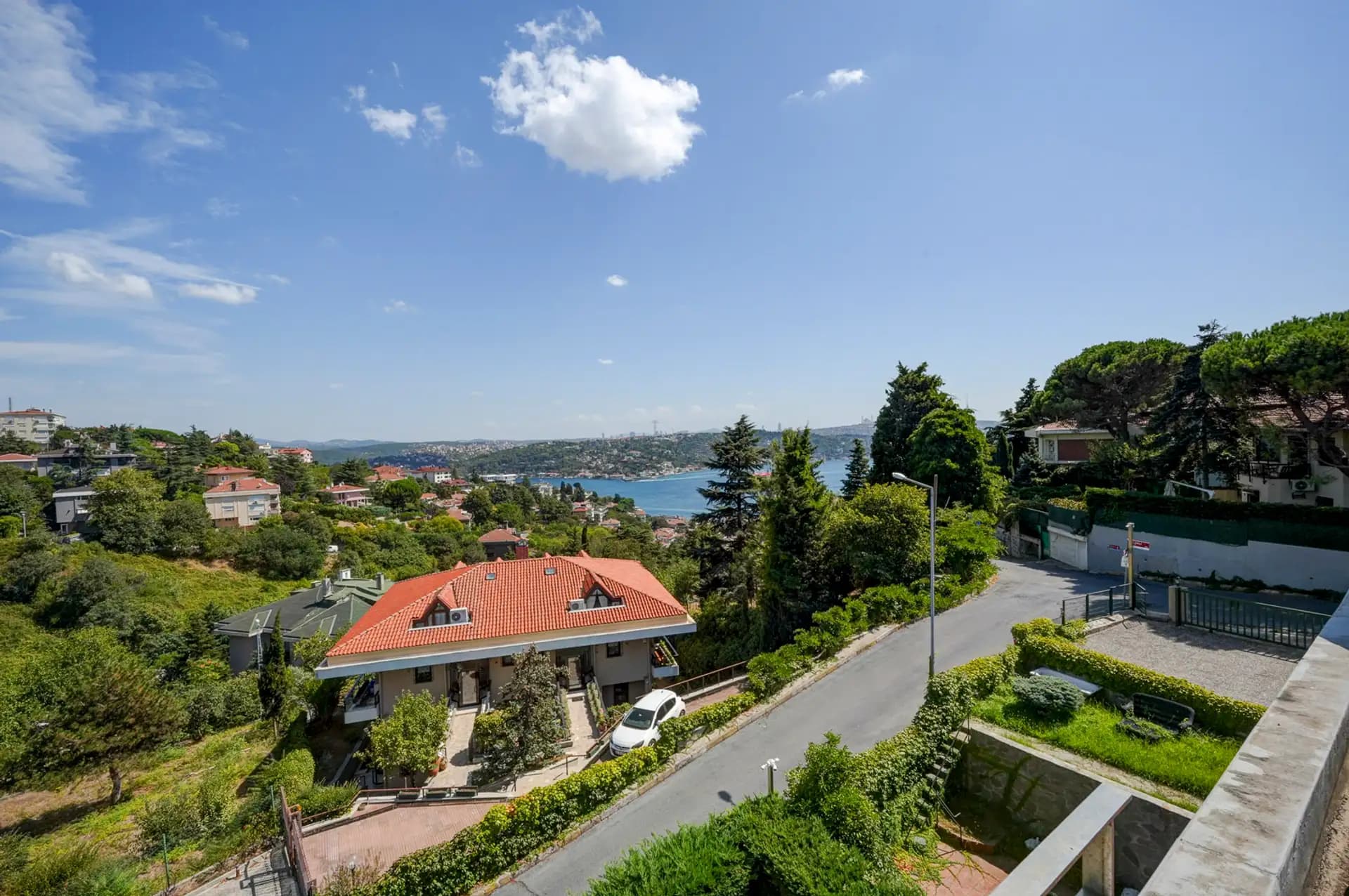 Bebek Yokusu Özenli Sokak 650m2 Boğaz Manzaralı Özel Villa /LUX