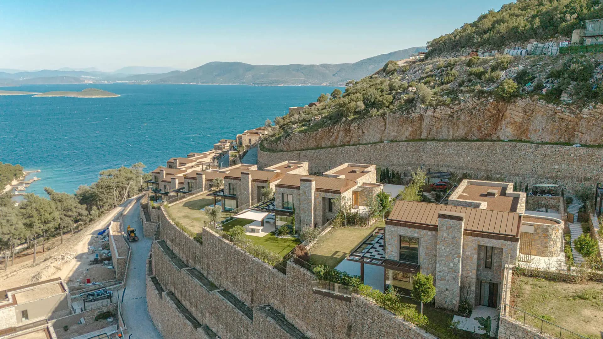 Bodrum Seba Gölköy Manzaralı Büyük Bahçeli Satılık 5+1 Villa/LUX