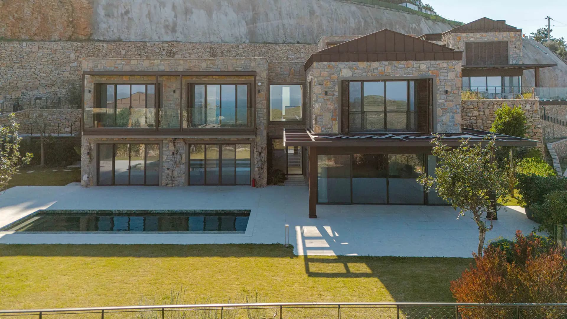 Bodrum Seba Gölköy Manzaralı Büyük Bahçeli Satılık 5+1 Villa/LUX