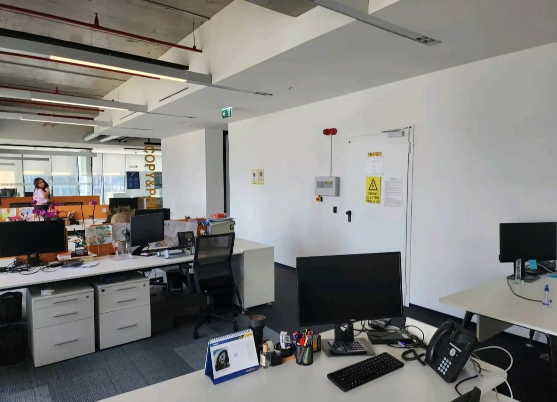 Maslak A Plus Plazada 640m2 Dekorasyonlu Kiralık Ofis 