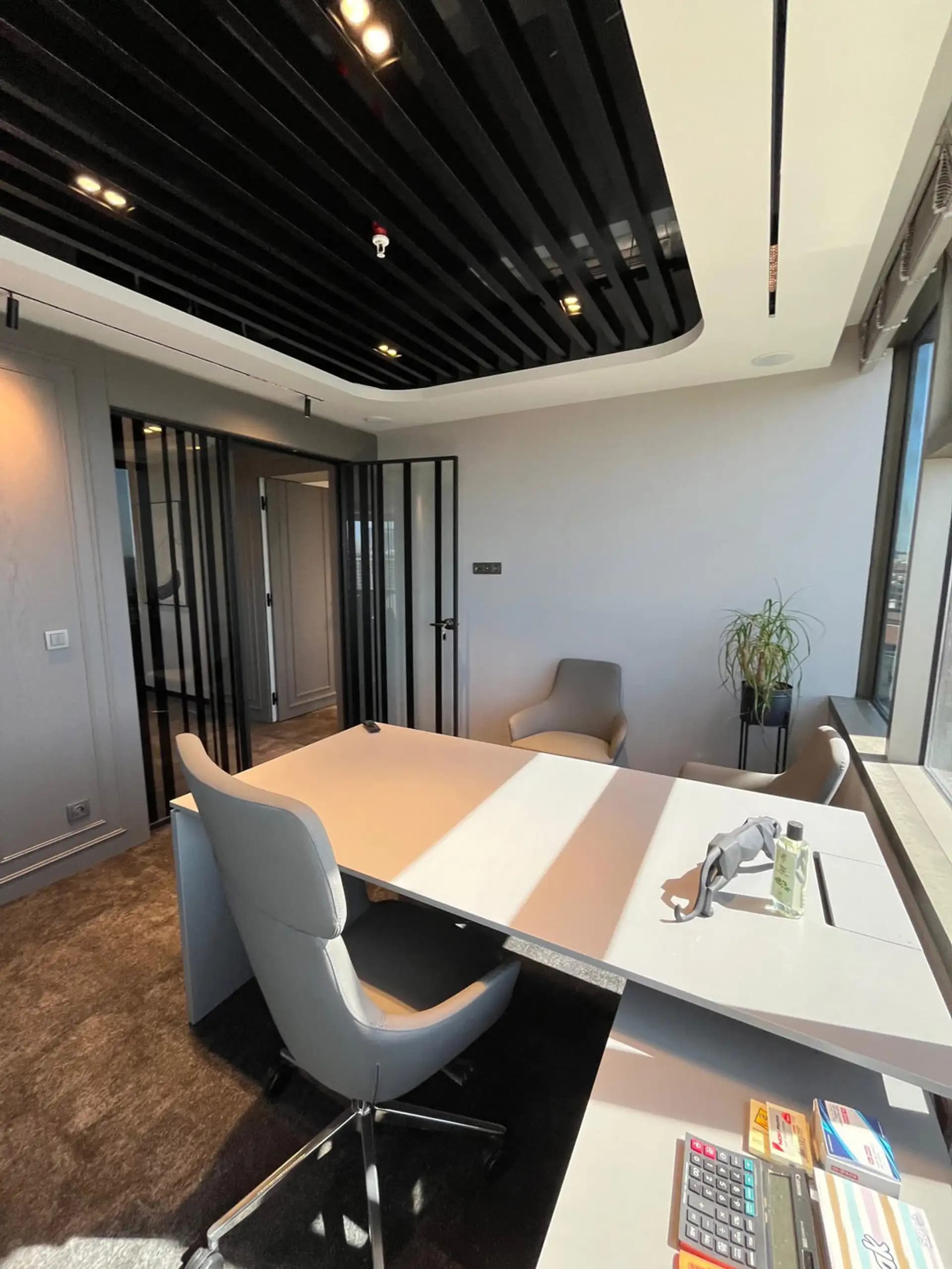 Ritz Carlton Süzer Plazada 228m2 Manzaralı Kiralık Ofis
